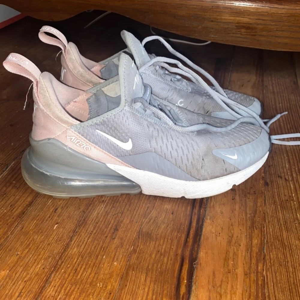 SOLD Nike Airmax 270
